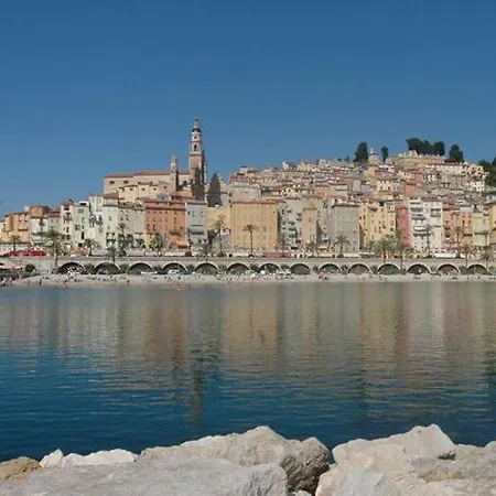 Szálloda Chambord 3*