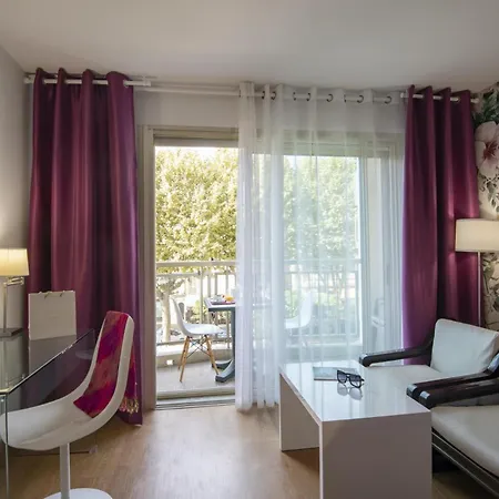 Chambord Szálloda 3*