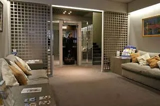 尚博尔酒店 3* 芒通