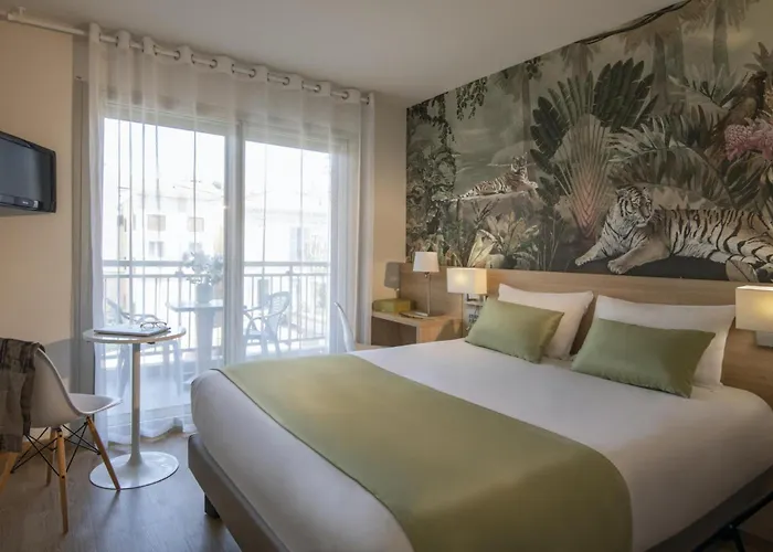 Chambord Hotel Menton