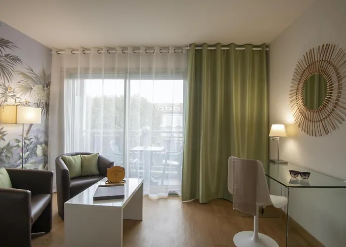 Chambord Szálloda 3*