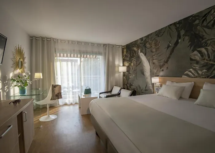 Chambord Szálloda 3*